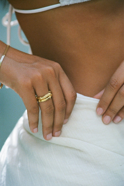 GOLDSTRIPE BAMBOO RING ZILVER